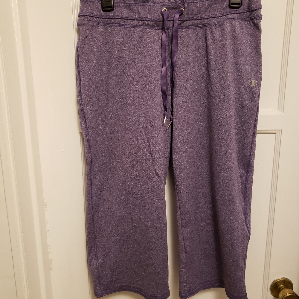 Champion cropped yoga pants. Size M